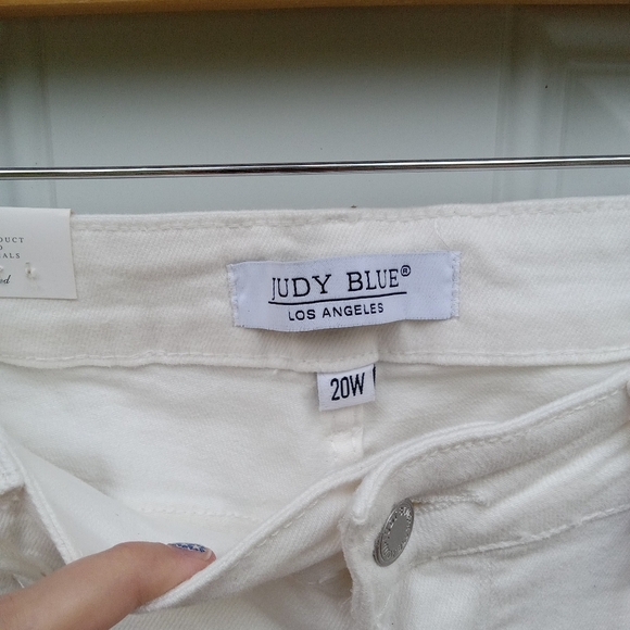 Judy Blue White Denim Bootcut Jeans Mid-Rise Raw Hem Size 20W Stretchy Ankle - Picture 3 of 8